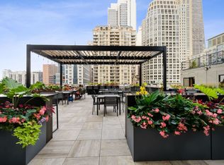30 E Huron St #3712, Chicago, IL