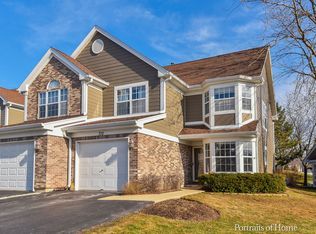 710 Kingsbridge Dr, Carol Stream, IL 60188