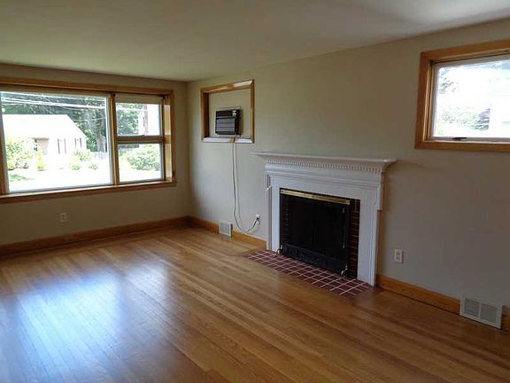 4th image of 173 Lawnacre Dr