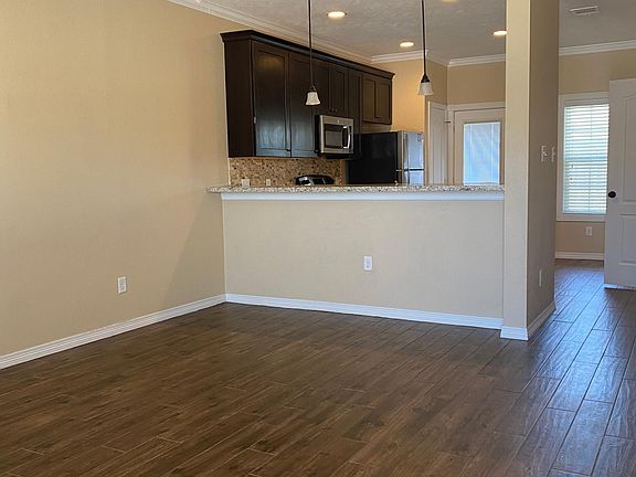3rd image of 301 Southwest Pkwy #302