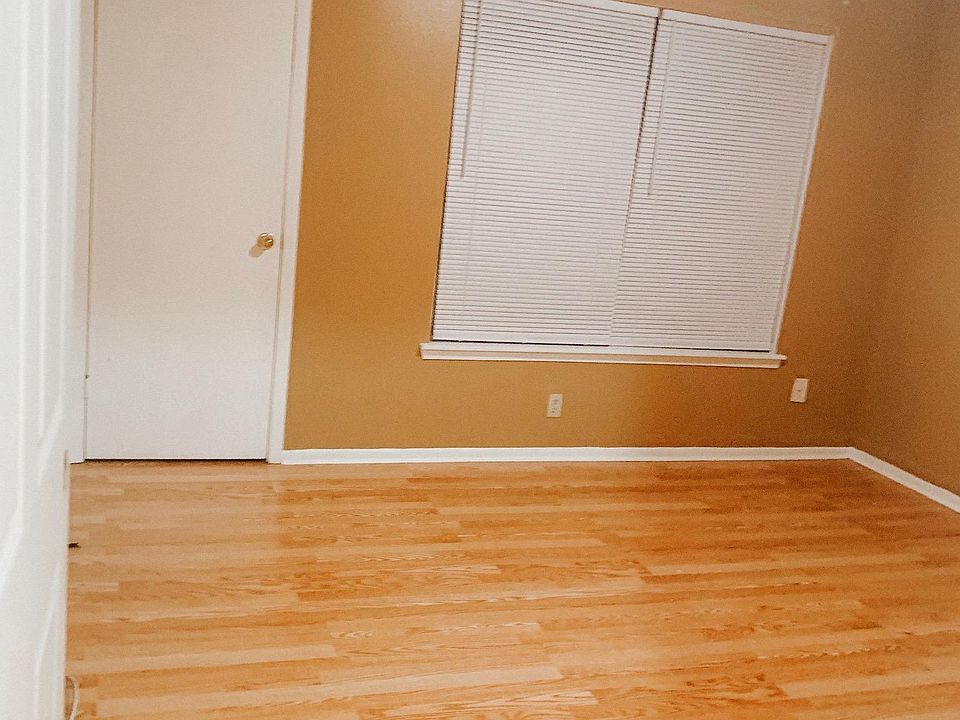 1st image of 1794 Boulevard De Province APT C