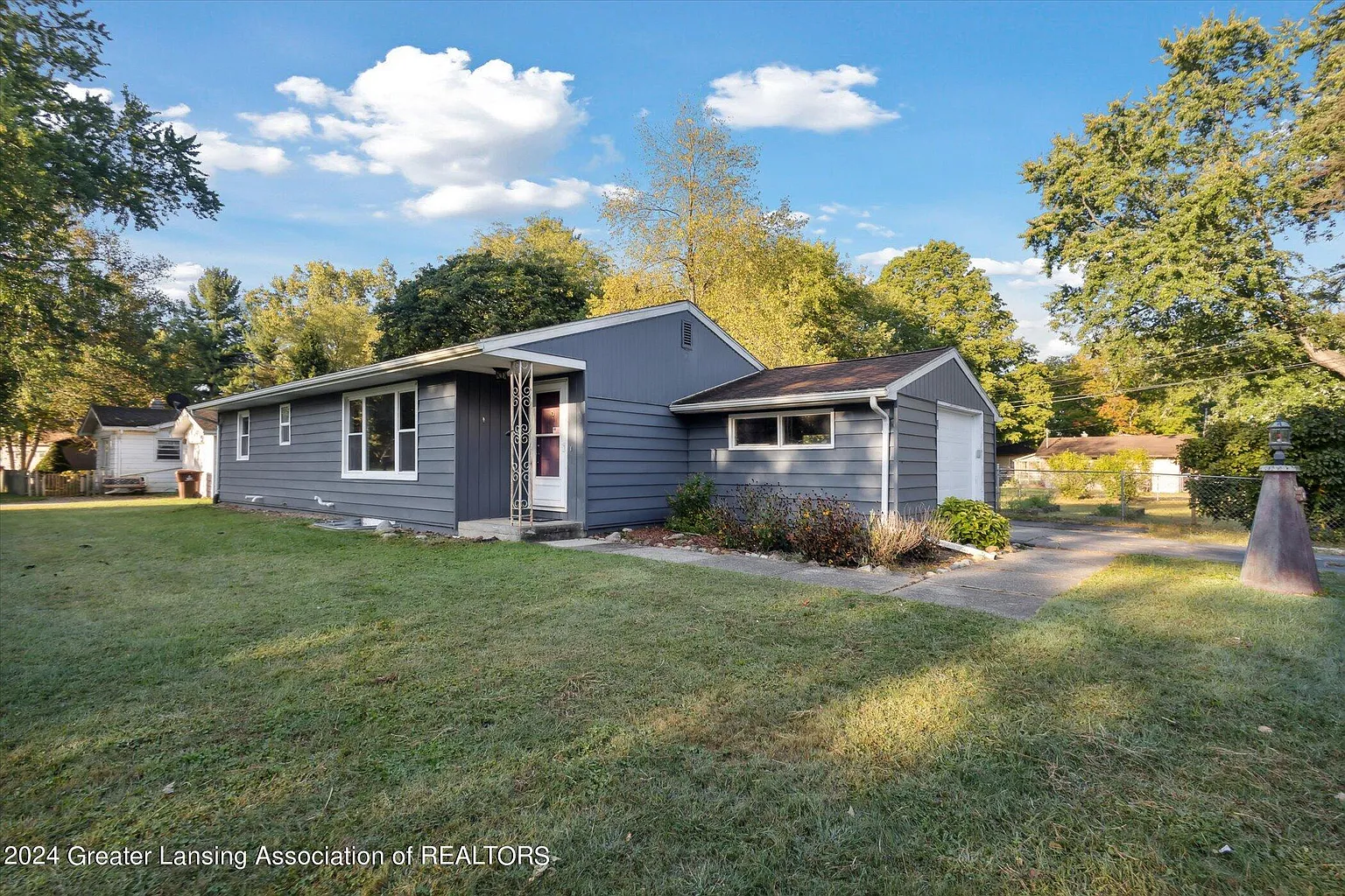 700 Cumberland Dr photo 1