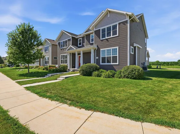 1002 Okeeffe Ave, Sun Prairie, WI 53590