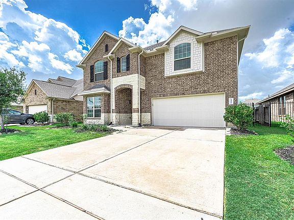 5th image of 24335 Marcello Lakes Drive