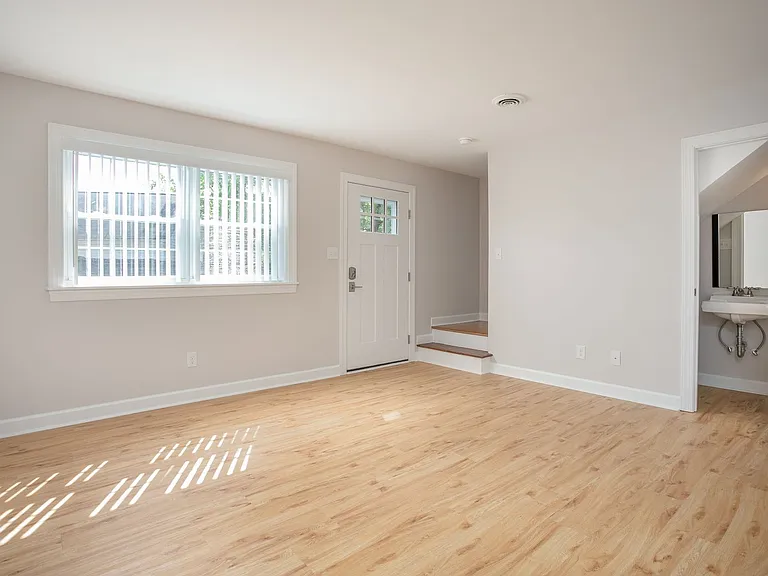 Elon Place — Photo 36