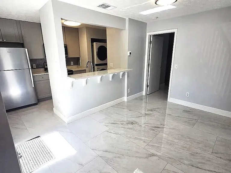 6551 SE Federal Hwy #104 — Photo 3