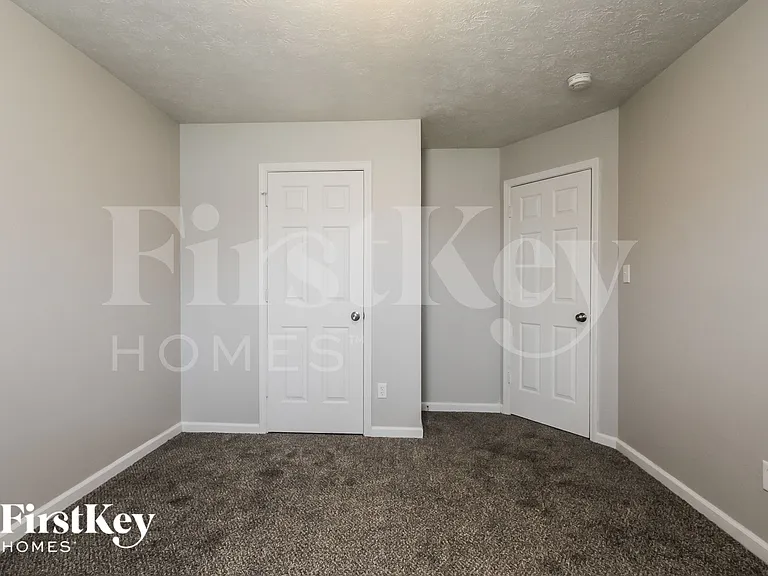 4827 Lakestone Dr — Photo 10