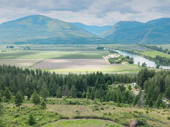 260 Lcdr Fred Eskew Ln, Bonners Ferry, ID 83805
