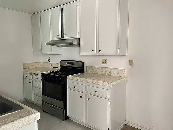4th image of 1315 S Bundy Dr APT 1