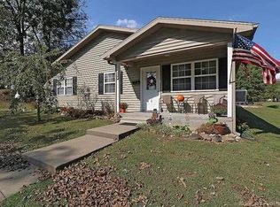 904 2nd St W, Scott City, MO 63780