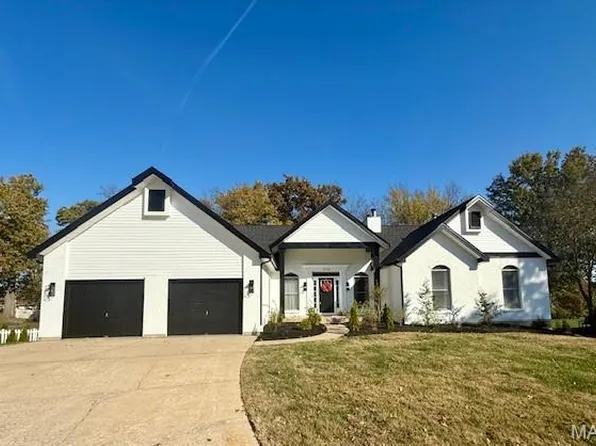 320 Meadow Place Ct, Saint Charles, MO 63303