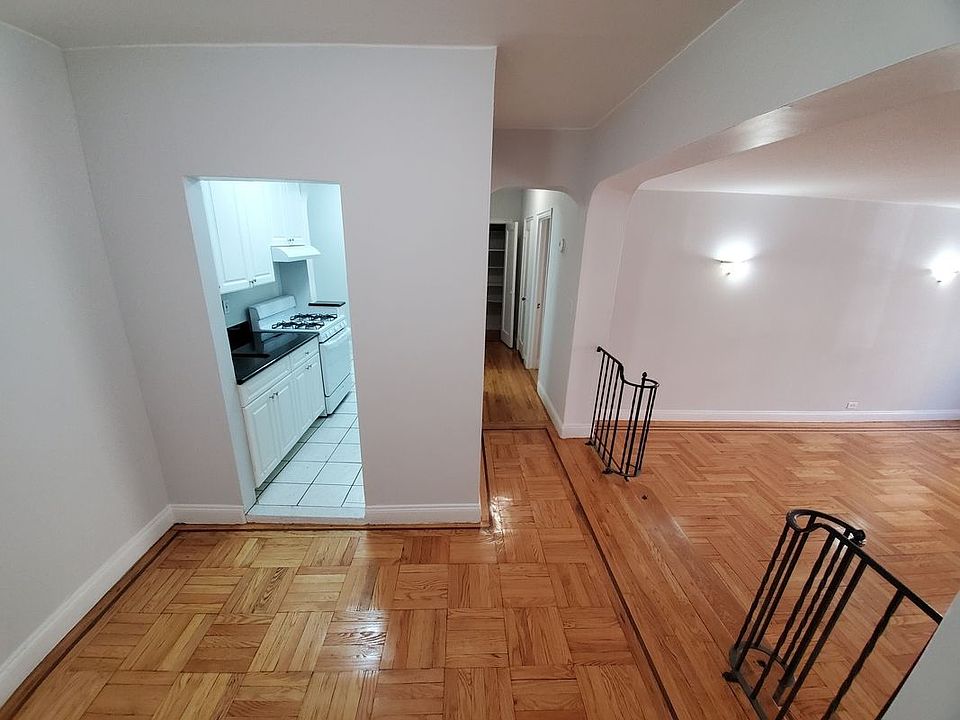 2nd image of 182 Bennett Ave #D