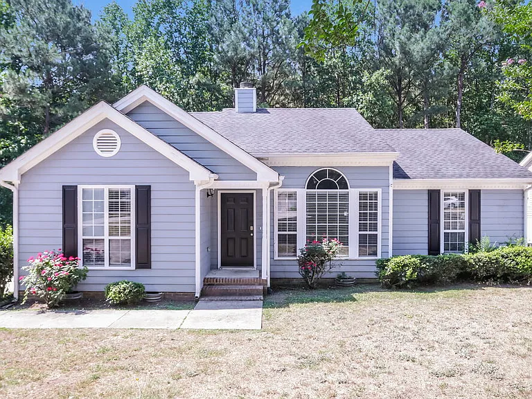 504 Heathwick Dr — Photo 1