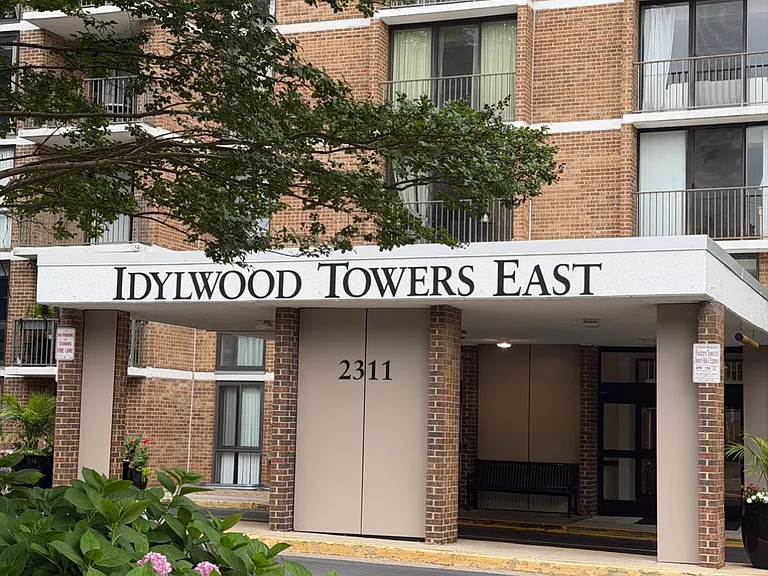 2311 Pimmit Dr #1209 — Photo 10