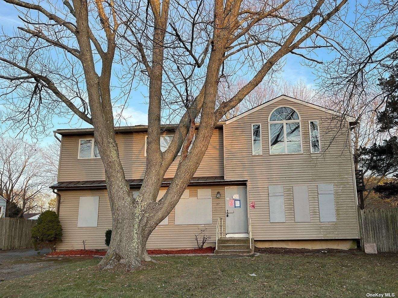 27 Neptune Avenue, East Patchogue, NY 11772 Zillow