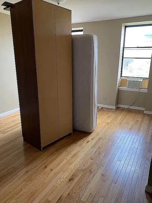 162 East 107th Street — Photo 2
