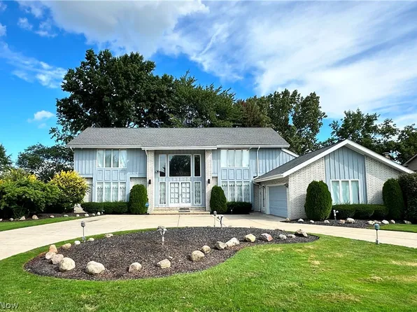 25235 Penshurst Dr, Beachwood, OH 44122