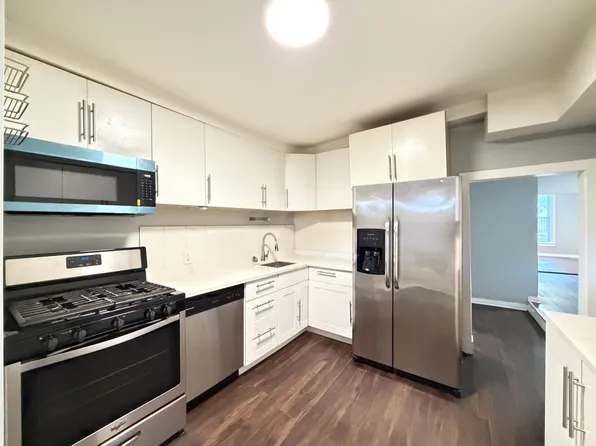 3511 W Dickens Ave #1, Chicago, IL 60647