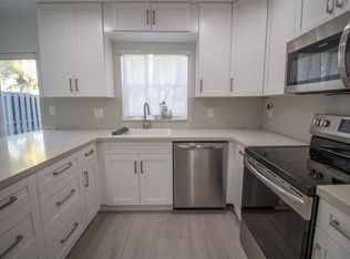 4844 Grapevine Way, Davie, FL 33331