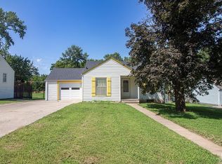 710 W Chestnut St, Junction City, KS 66441