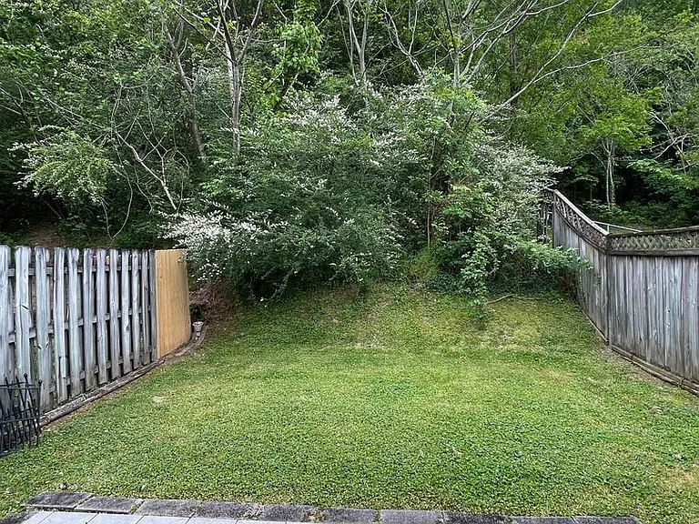 126 Hayesbury Ct — Photo 15