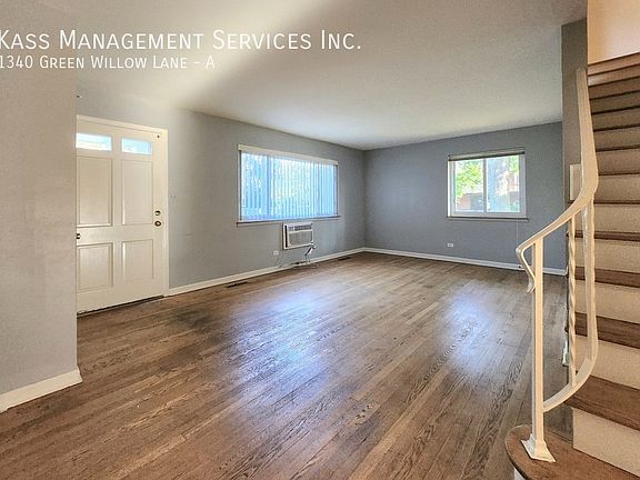 4th image of 1340 Willow Ave #A