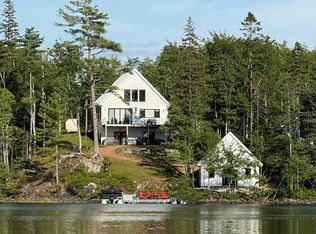 22 Western Point Ln, East Hants, NS B0N 1Z0