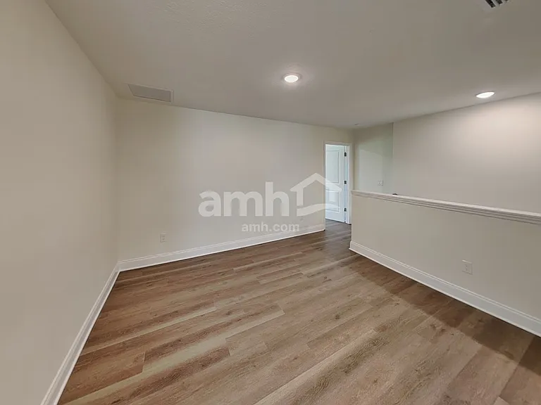 5666 Oesterle Rd — Photo 7