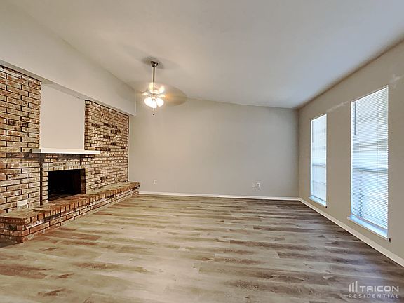 4th image of 430 Tara Plantation Dr