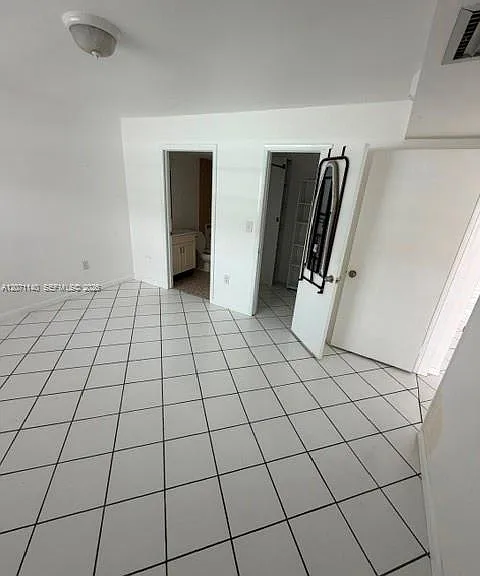 2001 Bay Dr #301 — Photo 5
