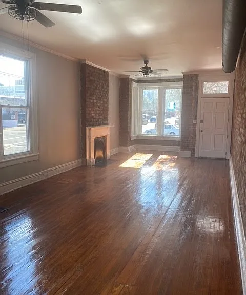 1100 W Marshall St — Photo 2