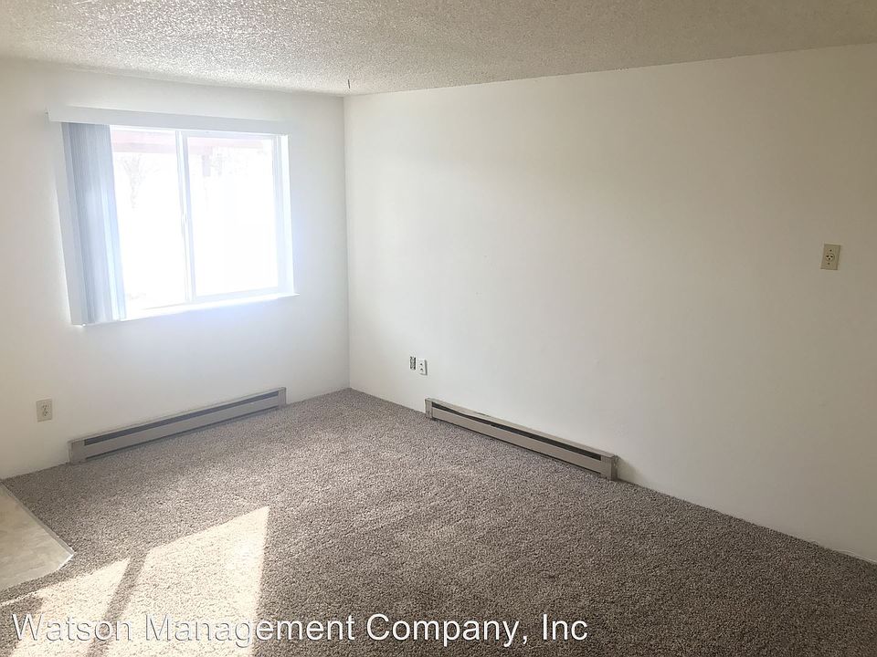 2nd image of 6619 N Lee St
