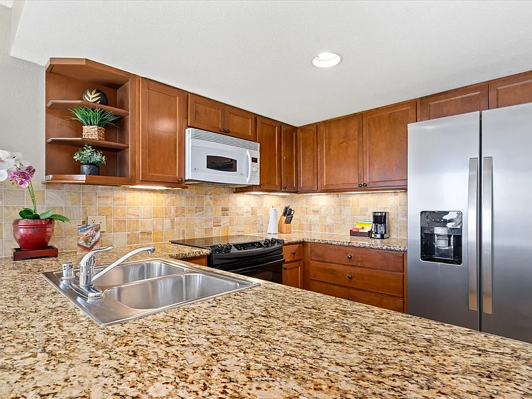 2045 Kalakaua Ave #1207 — Photo 13
