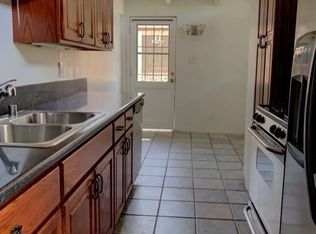 8219 Aura Ave, Reseda, CA 91335