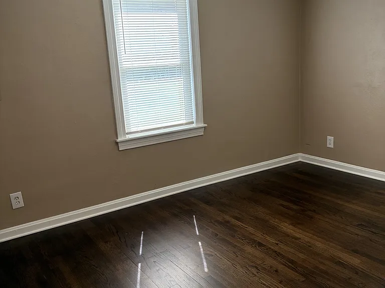 1022 Virginia Ave — Photo 9