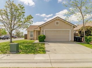401 Arlingdale Cir, Rio Linda, CA 95673