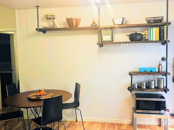5th image of 5305 Westgate Cir #B