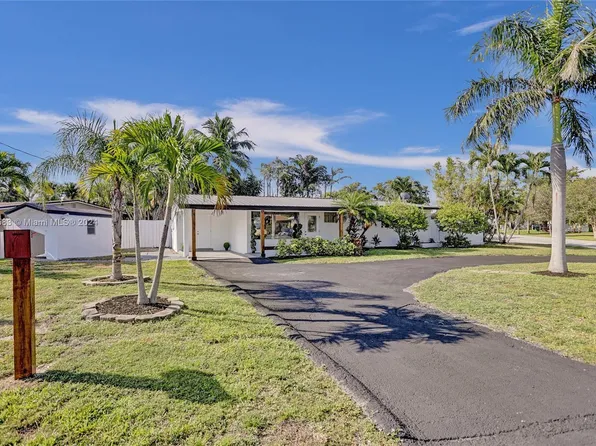 1100 NE 3rd St, Pompano Beach, FL 33060