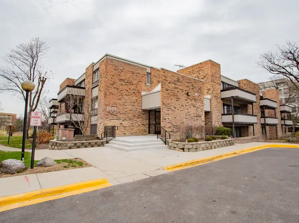 1813 Hemlock Pl APT 109, Schaumburg, IL 60173