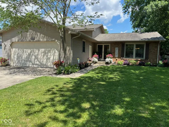 4913 Norwood Dr, Columbus, IN 47203