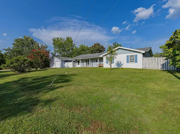 725 Summerhill Dr, Gassville, AR 72635