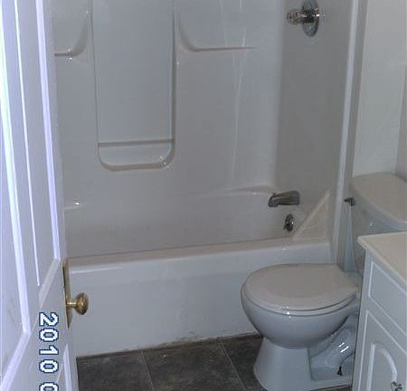 Vine- bathroom