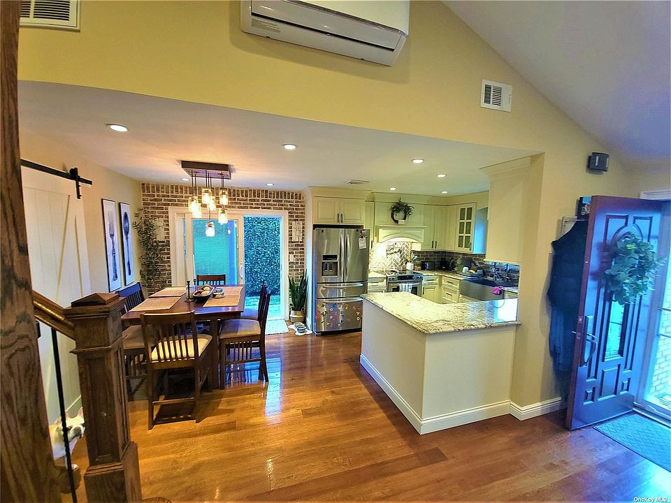 19 Preston Ln, Syosset, NY 11791 MLS 3470352 Zillow