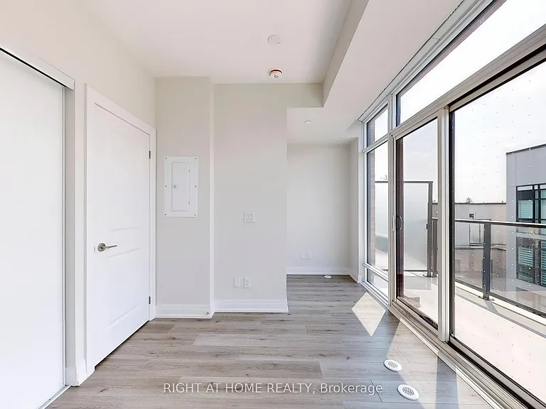 851 Sheppard Ave W #30 — Photo 17