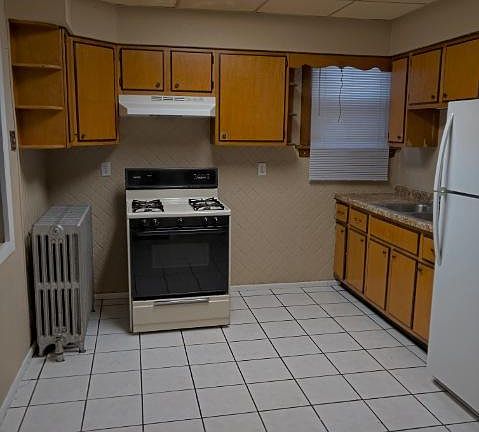 2nd image of 5228 W Montrose Ave #2