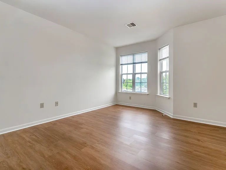Spring Creek Apartments — Photo 157