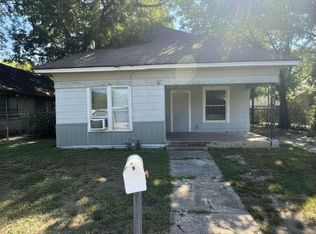 728 Ritchey St, Gainesville, TX 76240