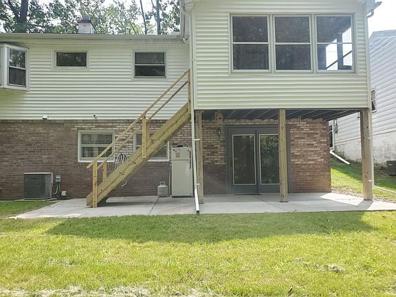 4th image of 2441 High Ave