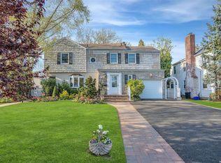 55 Greystone Rd, Rockville Centre, NY 11570
