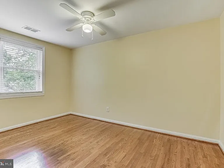 260 Burgess Ave — Photo 19